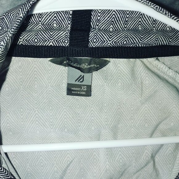 Eddie Bauer Women XS Full Zip Vest Geometric Print Sleeveless Gray Black Outdoor - Picture 3 of 11